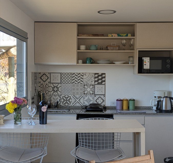 Cocina equipada de la cabaña en Cabañas Las Guaras